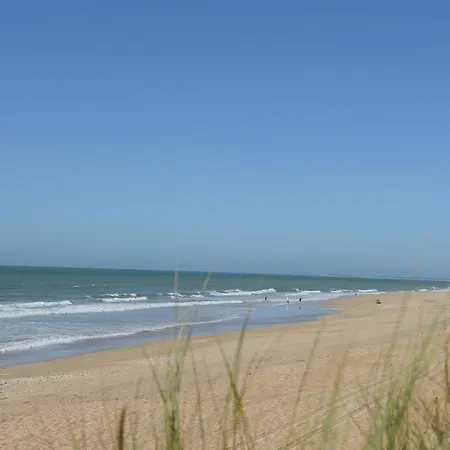 מלון La Galiote En Re 3*