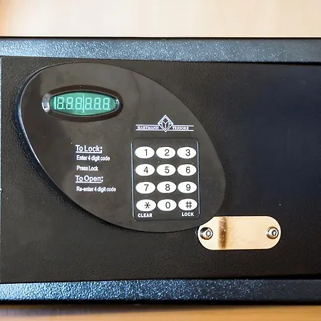 מלון La Galiote En Re לה פלוט